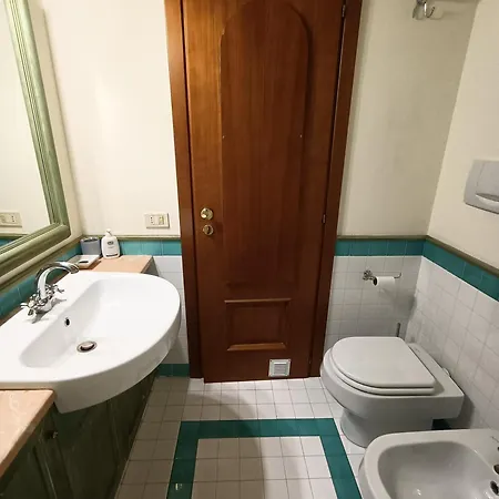 Localita Cala Del Faro. Affitto Bilocale Con Portico E Giardino. ポルト・チェルボ