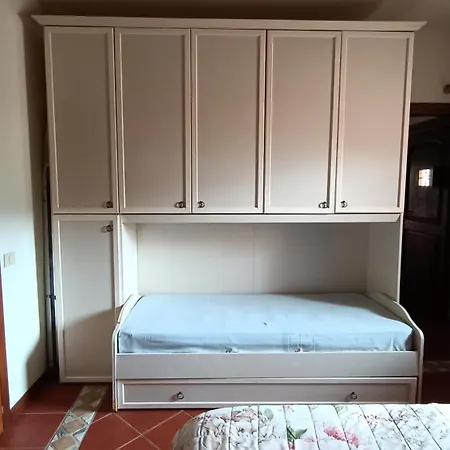 Appartement Localita Cala Del Faro. Affitto Bilocale Con Portico E Giardino. *