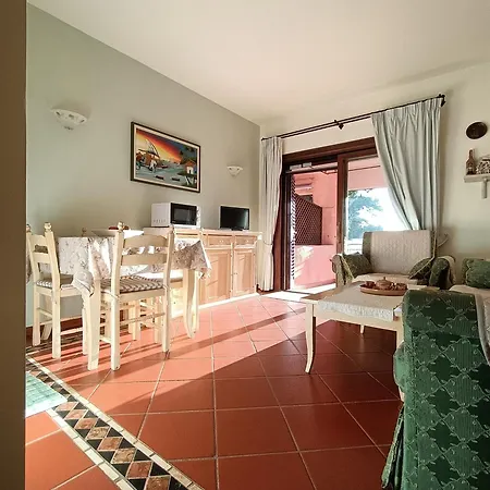 Localita Cala Del Faro. Affitto Bilocale Con Portico E Giardino. Lejlighed *