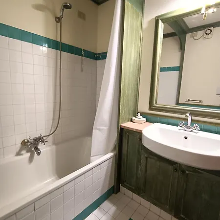Appartement Localita Cala Del Faro. Affitto Bilocale Con Portico E Giardino. Porto Cervo